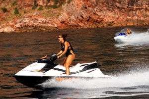 jetski-1101012_960_720